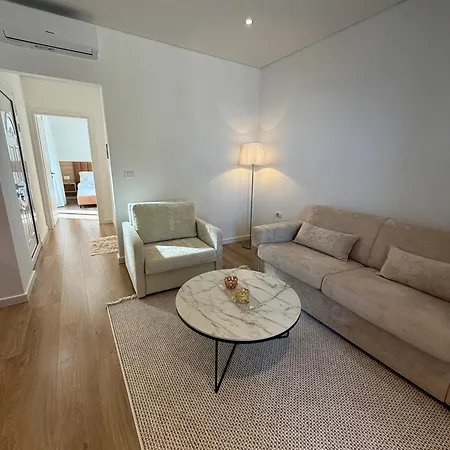 Elio Seaview Apartment Sarandë